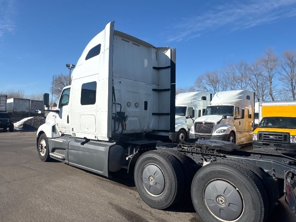 Sleeper Tractor-Heavy Duty Tractors-International-2023-LT625-Brooklyn Park-MN-513,982\n\t\tmiles-$ 53,750 - Image 5