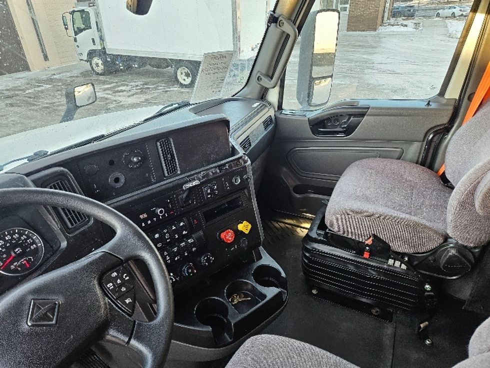Sleeper Tractor-Heavy Duty Tractors-International-2023-LT625-Brooklyn Park-MN-530,871\n\t\tmiles-$ 52,000 - Image 10