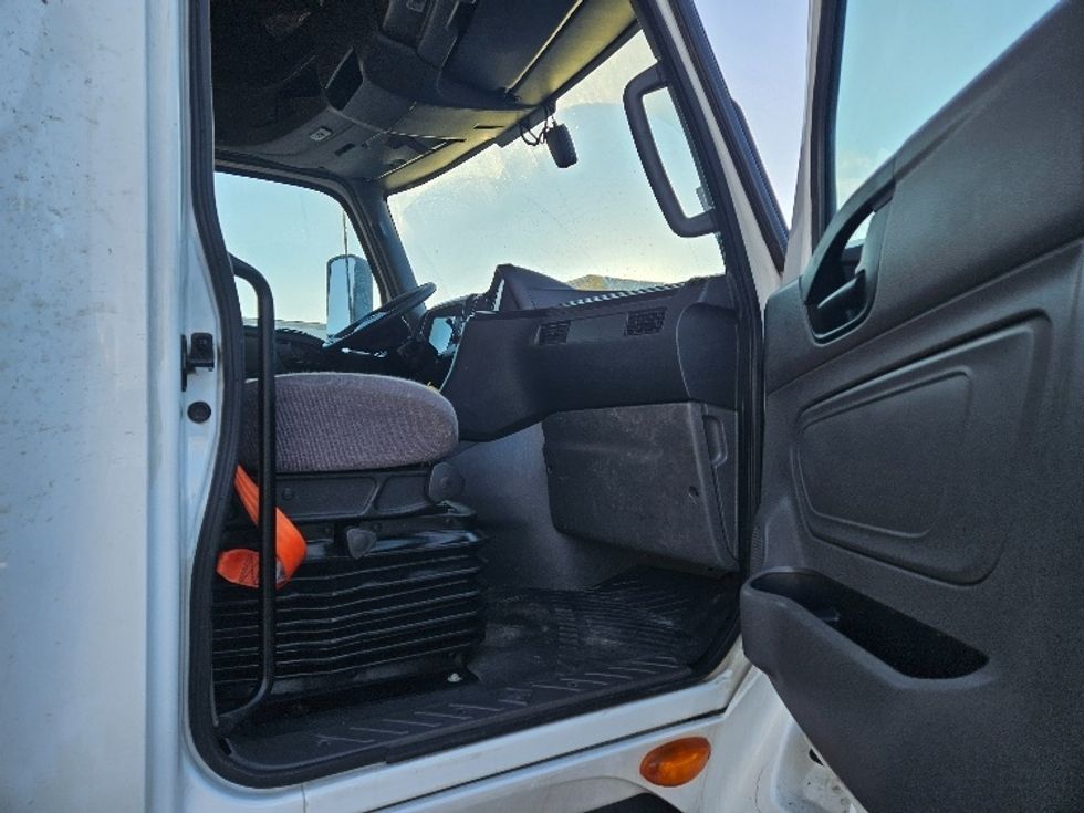 Sleeper Tractor-Heavy Duty Tractors-International-2023-LT625-Brooklyn Park-MN-530,871\n\t\tmiles-$ 52,000 - Image 13