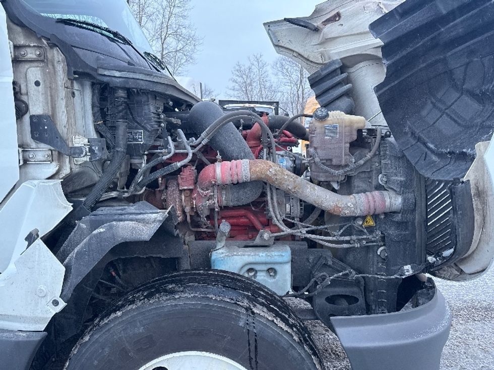 Sleeper Tractor-Heavy Duty Tractors-International-2023-LT625-Brooklyn Park-MN-555,724\n\t\tmiles-$ 49,750 - Image 20