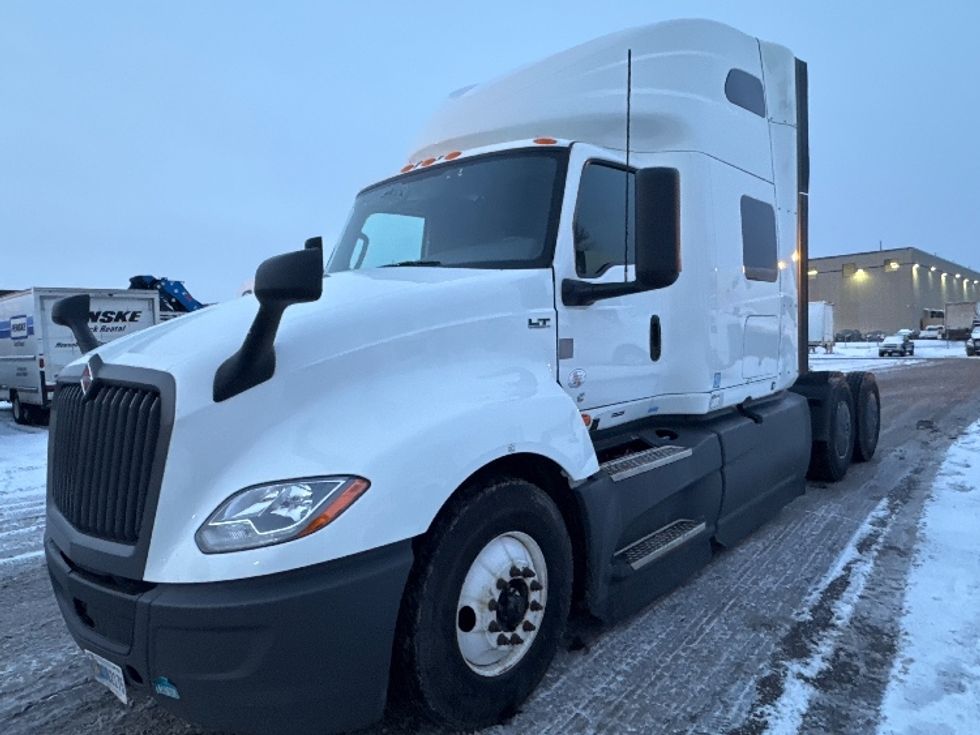 Sleeper Tractor-Heavy Duty Tractors-International-2023-LT625-Brooklyn Park-MN-555,724\n\t\tmiles-$ 49,750 - Image 3