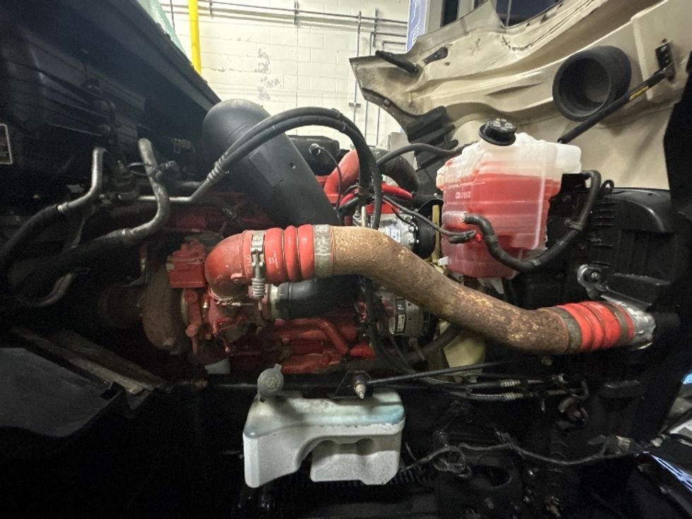 Sleeper Tractor-Heavy Duty Tractors-International-2023-LT625-Brooklyn Park-MN-563,991\n\t\tmiles-$ 49,000 - Image 20