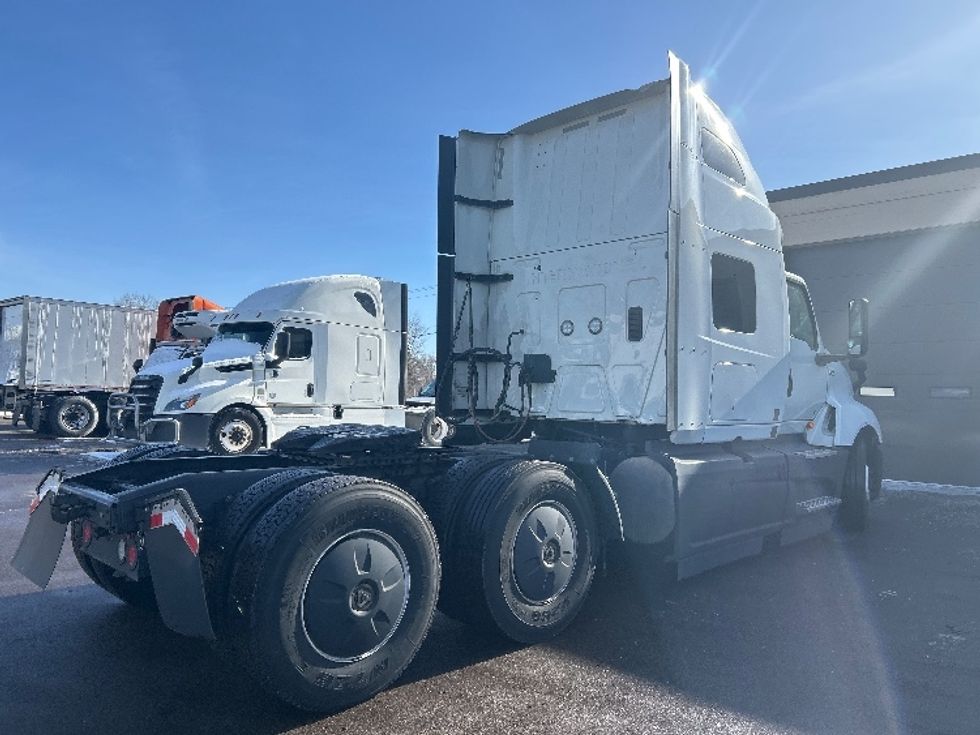 Sleeper Tractor-Heavy Duty Tractors-International-2023-LT625-Brooklyn Park-MN-563,991\n\t\tmiles-$ 49,000 - Image 7