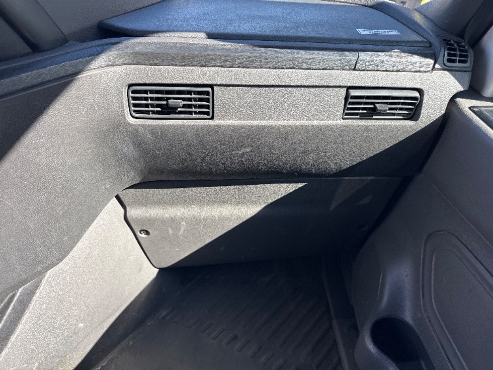 Sleeper Tractor-Heavy Duty Tractors-International-2023-LT625-Brooklyn Park-MN-585,865\n\t\tmiles-$ 47,000 - Image 12