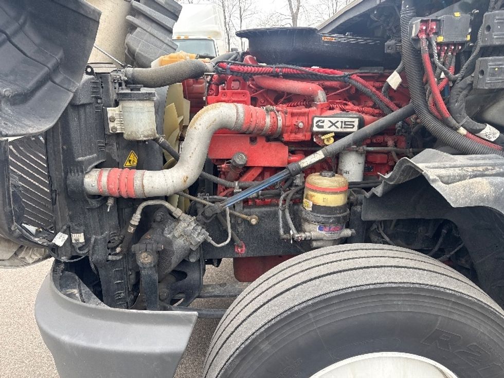 Sleeper Tractor-Heavy Duty Tractors-International-2023-LT625-Brooklyn Park-MN-586,412\n\t\tmiles-$ 46,750 - Image 21