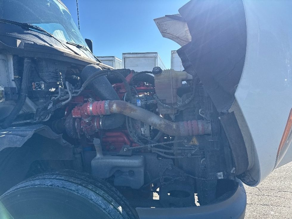 Sleeper Tractor-Heavy Duty Tractors-International-2023-LT625-Brooklyn Park-MN-602,400\n\t\tmiles-$ 45,250 - Image 18