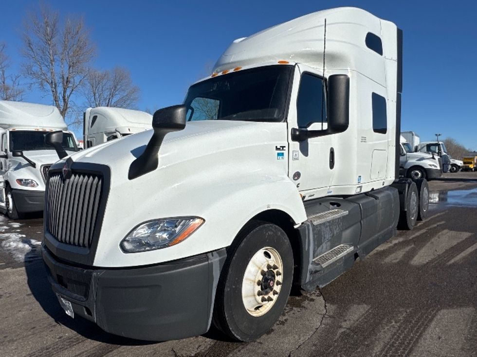 Sleeper Tractor-Heavy Duty Tractors-International-2023-LT625-Brooklyn Park-MN-602,400\n\t\tmiles-$ 45,250 - Image 3
