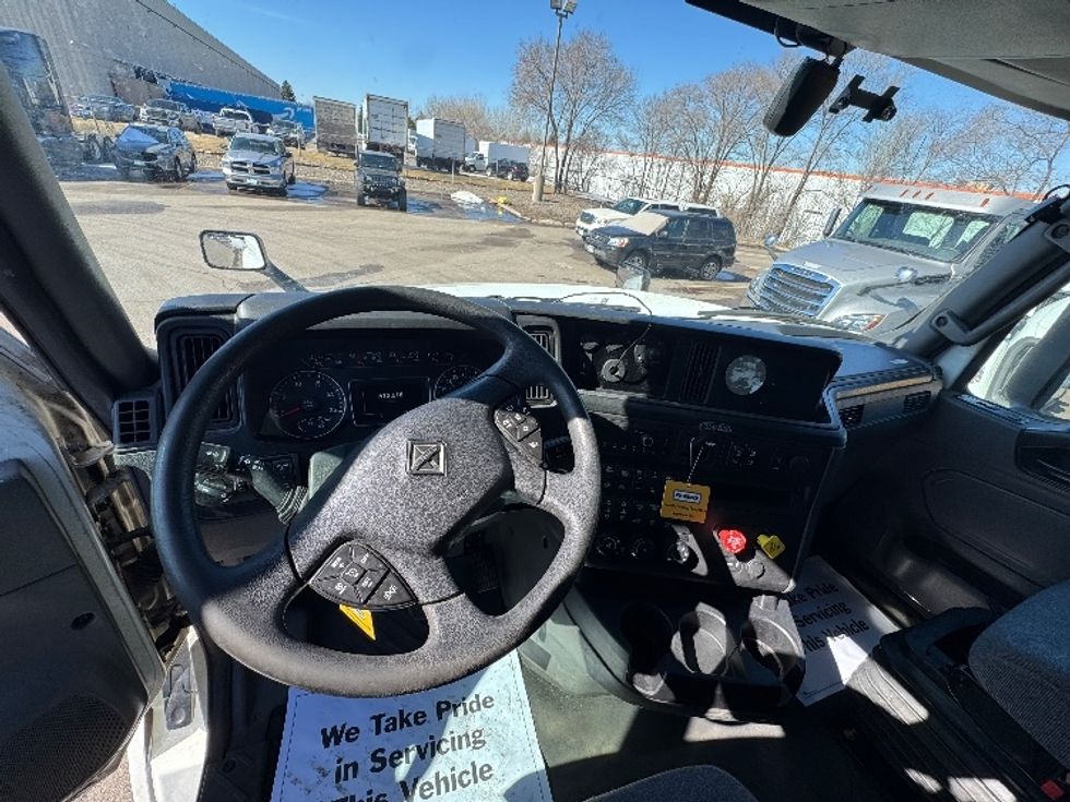 Sleeper Tractor-Heavy Duty Tractors-International-2023-LT625-Brooklyn Park-MN-612,618\n\t\tmiles-$ 44,500 - Image 11