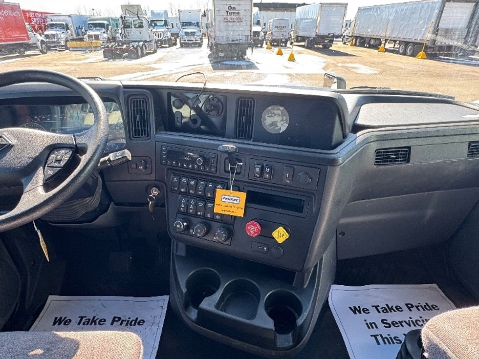 Sleeper Tractor-Heavy Duty Tractors-International-2023-LT625-Brooklyn Park-MN-612,618\n\t\tmiles-$ 44,500 - Image 12