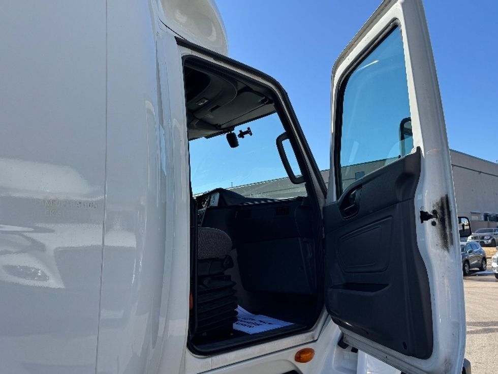 Sleeper Tractor-Heavy Duty Tractors-International-2023-LT625-Brooklyn Park-MN-612,618\n\t\tmiles-$ 44,500 - Image 13