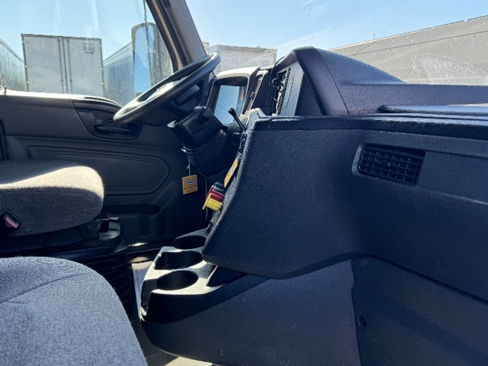 Sleeper Tractor-Heavy Duty Tractors-International-2023-LT625-Brooklyn Park-MN-612,618\n\t\tmiles-$ 44,500 - Image 15