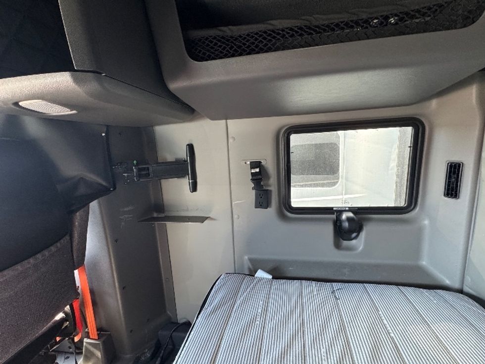 Sleeper Tractor-Heavy Duty Tractors-International-2023-LT625-Brooklyn Park-MN-612,618\n\t\tmiles-$ 44,500 - Image 19