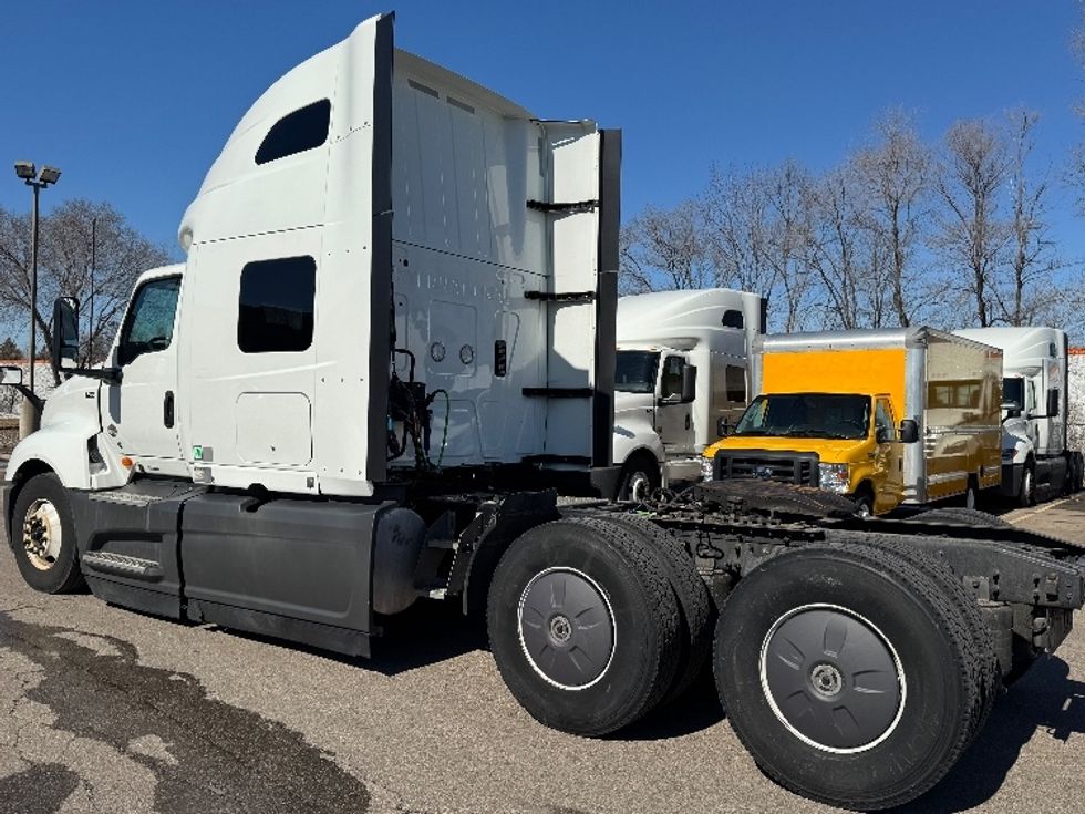 Sleeper Tractor-Heavy Duty Tractors-International-2023-LT625-Brooklyn Park-MN-612,618\n\t\tmiles-$ 44,500 - Image 5