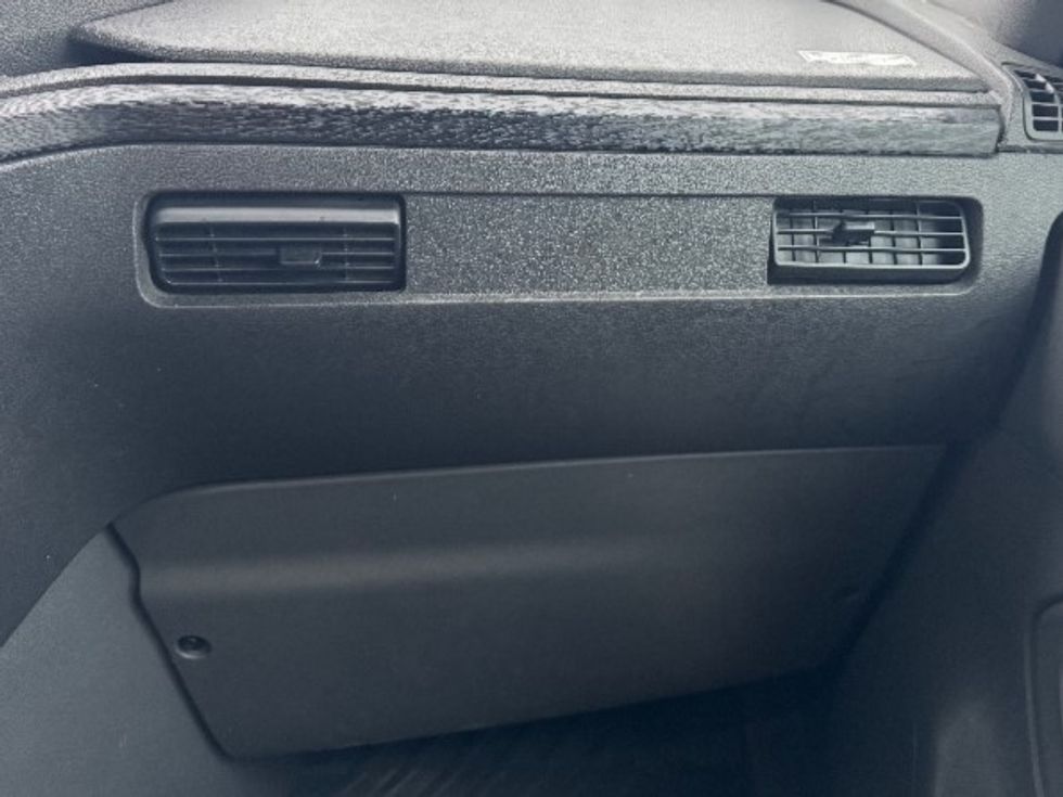 Sleeper Tractor-Heavy Duty Tractors-International-2023-LT625-Brooklyn Park-MN-644,389\n\t\tmiles-$ 41,500 - Image 14