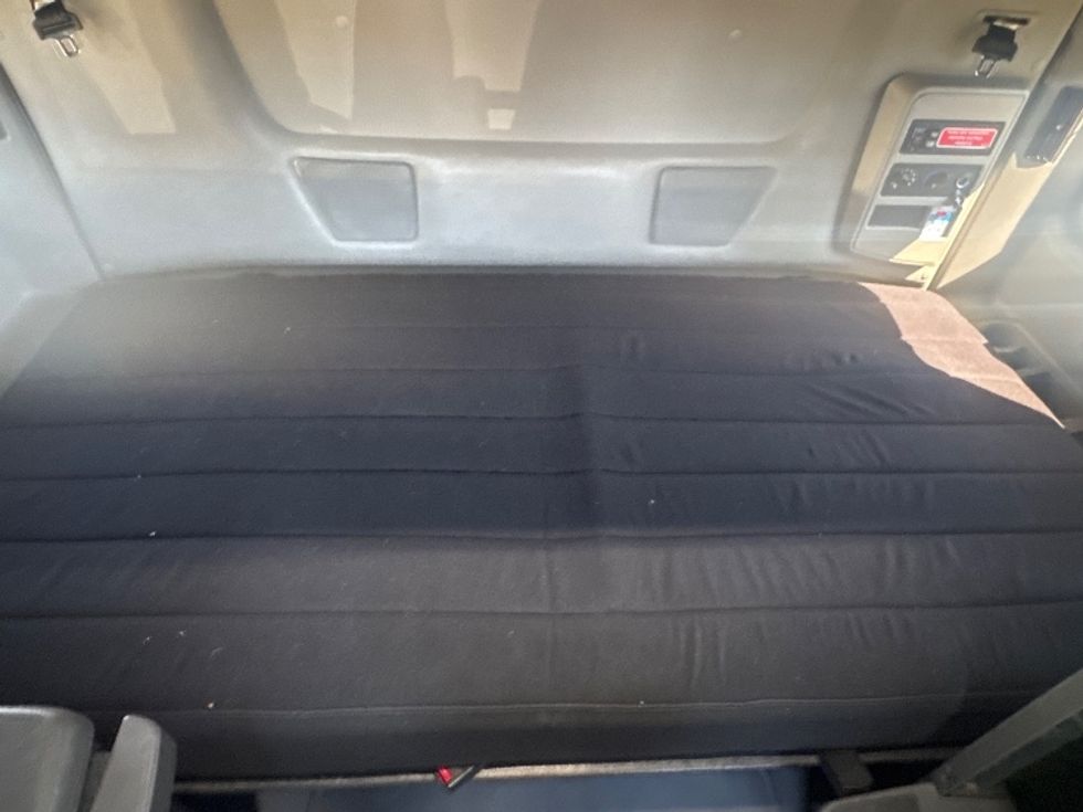 Sleeper Tractor-Heavy Duty Tractors-International-2023-LT625-Brooklyn Park-MN-755,758\n\t\tmiles-$ 35,000 - Image 17