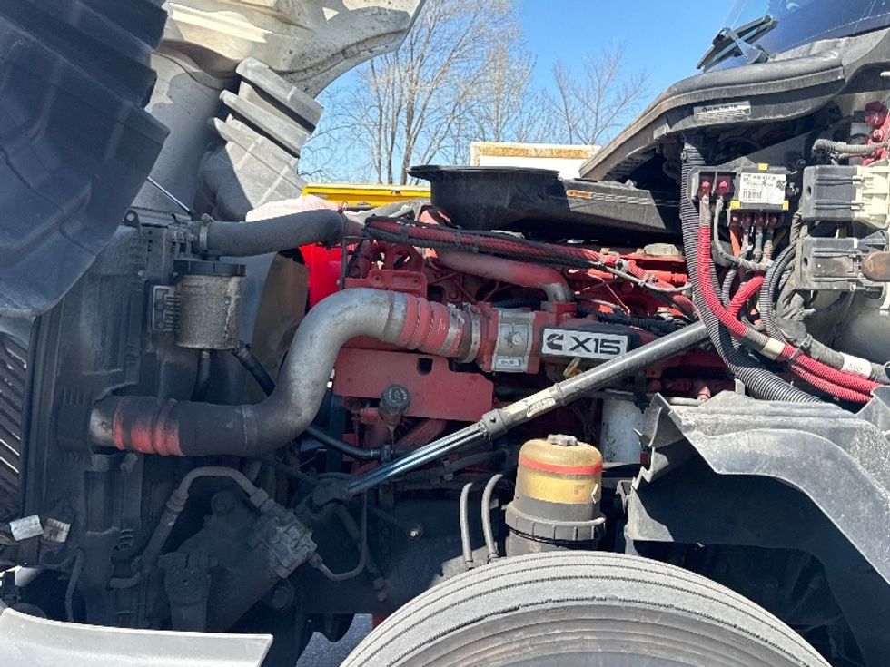 Sleeper Tractor-Heavy Duty Tractors-International-2023-LT625-Brooklyn Park-MN-755,758\n\t\tmiles-$ 35,000 - Image 21