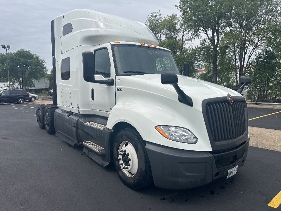 Sleeper Tractor-Heavy Duty Tractors-International-2023-LT625-Brooklyn Park-MN-796,412\n\t\tmiles-$ 36,250 - Image 1