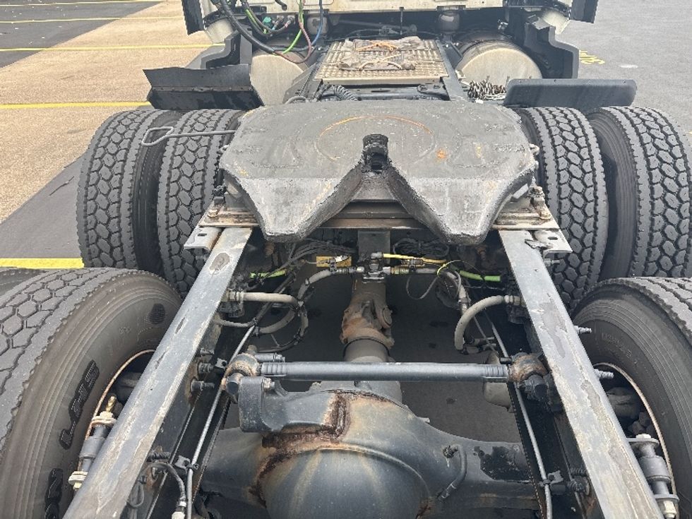 Sleeper Tractor-Heavy Duty Tractors-International-2023-LT625-Brooklyn Park-MN-796,412\n\t\tmiles-$ 36,250 - Image 6