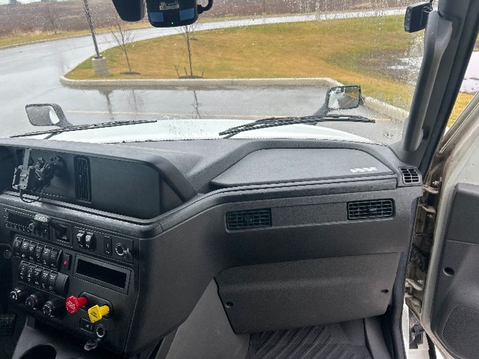 Sleeper Tractor-Heavy Duty Tractors-International-2023-LT625-Byron Center-MI-518,941\n\t\tmiles-$ 57,000 - Image 14