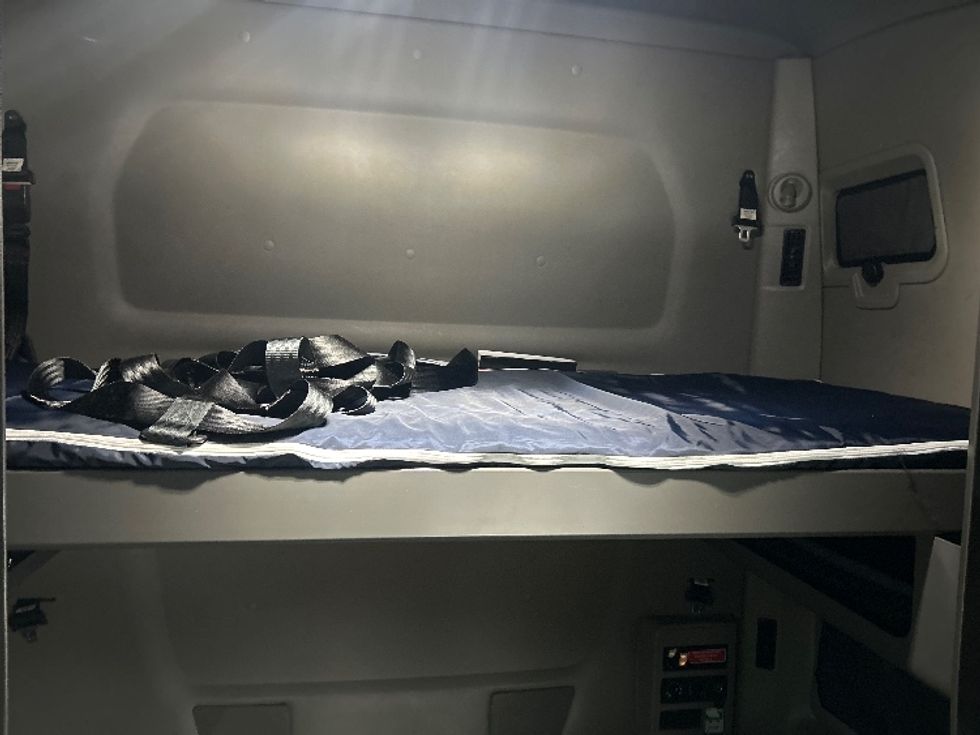 Sleeper Tractor-Heavy Duty Tractors-International-2023-LT625-Byron Center-MI-518,941\n\t\tmiles-$ 57,000 - Image 22