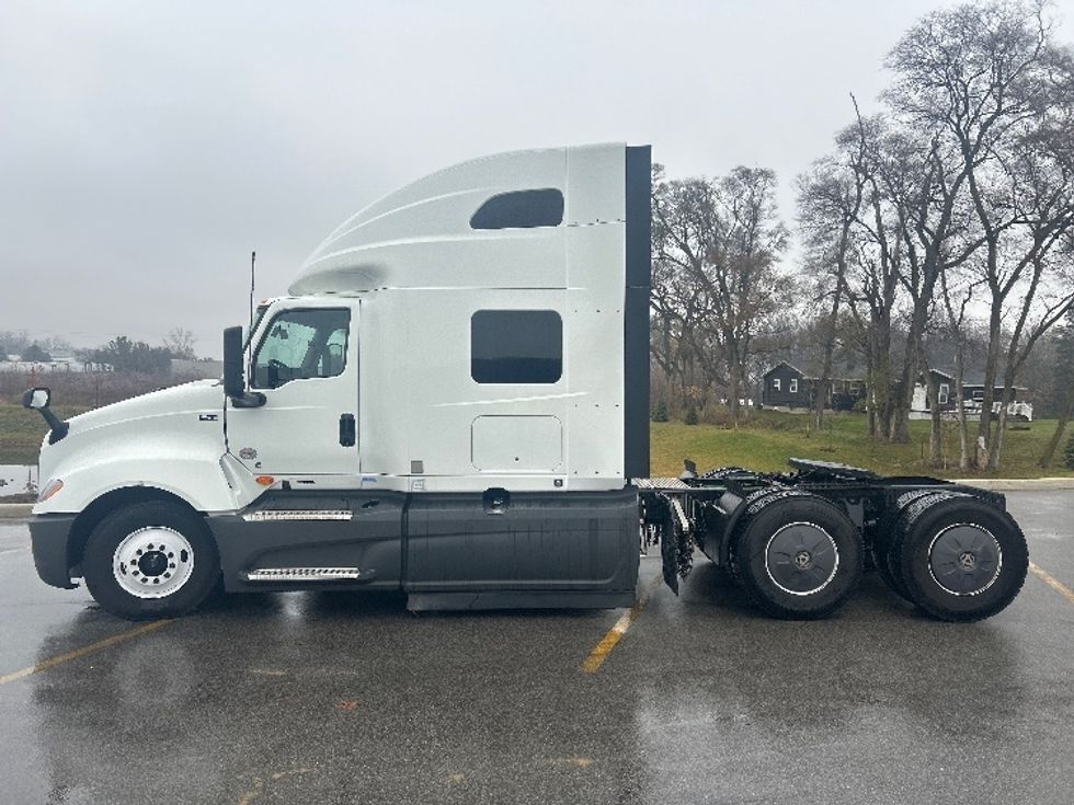 Sleeper Tractor-Heavy Duty Tractors-International-2023-LT625-Byron Center-MI-518,941\n\t\tmiles-$ 57,000 - Image 4