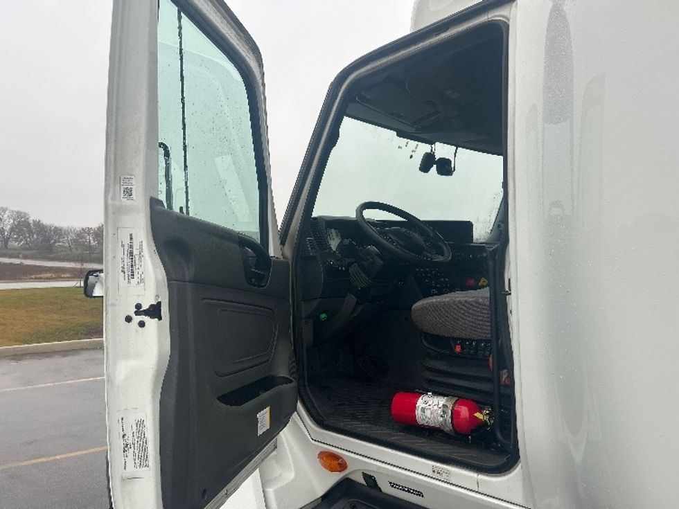Sleeper Tractor-Heavy Duty Tractors-International-2023-LT625-Byron Center-MI-518,941\n\t\tmiles-$ 57,000 - Image 9