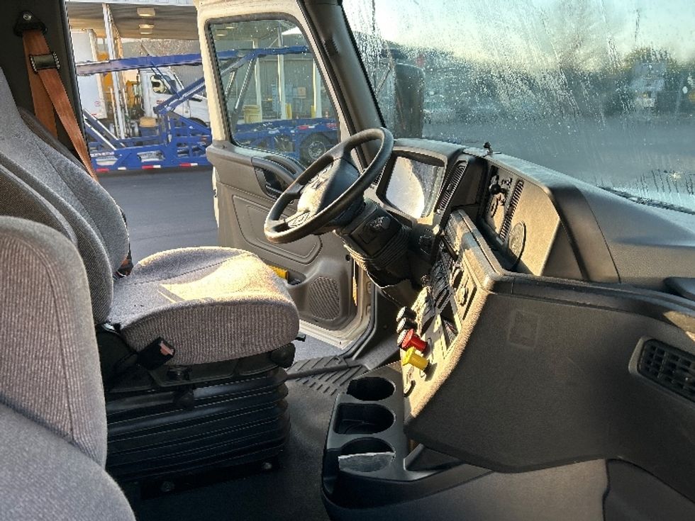 Sleeper Tractor-Heavy Duty Tractors-International-2023-LT625-Ceres-CA-606,757\n\t\tmiles-$ 51,250 - Image 15