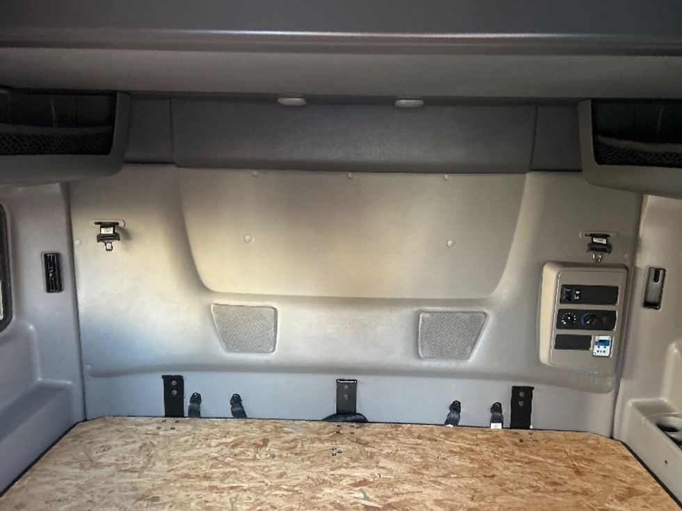 Sleeper Tractor-Heavy Duty Tractors-International-2023-LT625-Ceres-CA-606,757\n\t\tmiles-$ 51,250 - Image 17