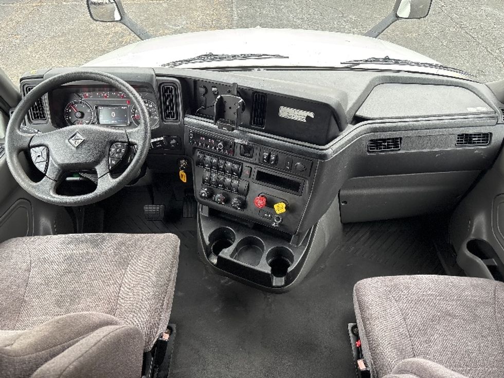 Sleeper Tractor-Heavy Duty Tractors-International-2023-LT625-Charlotte-NC-421,078\n\t\tmiles-$ 64,500 - Image 12