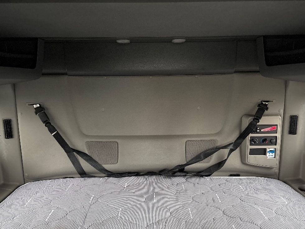 Sleeper Tractor-Heavy Duty Tractors-International-2023-LT625-Charlotte-NC-421,078\n\t\tmiles-$ 64,500 - Image 16