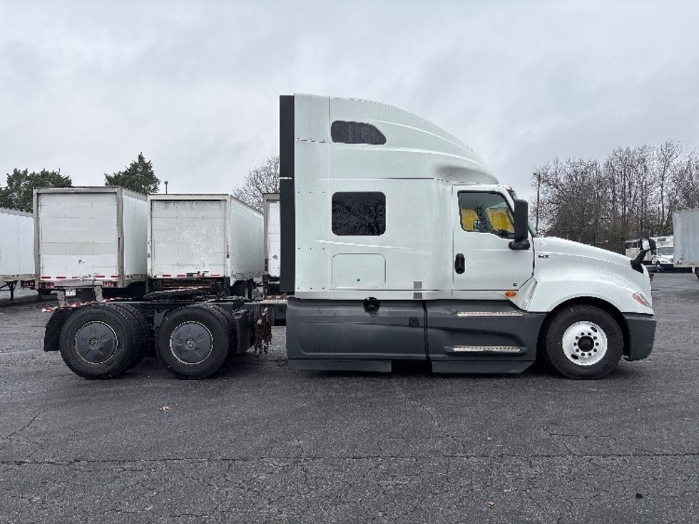 Sleeper Tractor-Heavy Duty Tractors-International-2023-LT625-Charlotte-NC-421,078\n\t\tmiles-$ 64,500 - Image 8