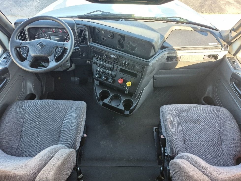 Sleeper Tractor-Heavy Duty Tractors-International-2023-LT625-Chicago (Chicago Ridge)-IL-531,963\n\t\tmiles-$ 63,750 - Image 12