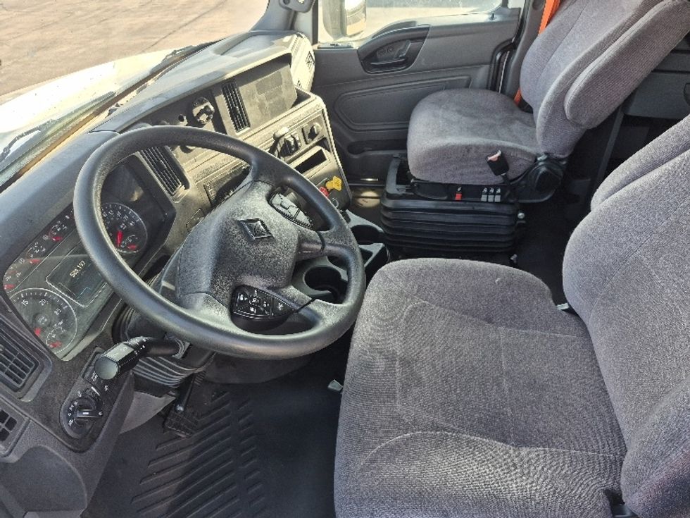 Sleeper Tractor-Heavy Duty Tractors-International-2023-LT625-Chicago (Chicago Ridge)-IL-588,198\n\t\tmiles-$ 44,750 - Image 10