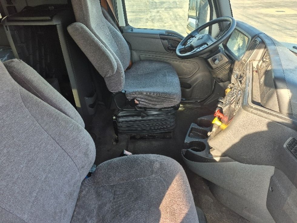 Sleeper Tractor-Heavy Duty Tractors-International-2023-LT625-Chicago (Chicago Ridge)-IL-588,198\n\t\tmiles-$ 44,750 - Image 14