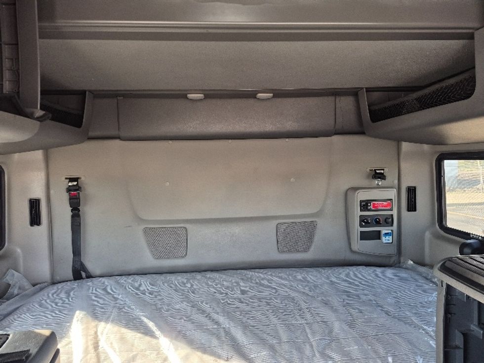 Sleeper Tractor-Heavy Duty Tractors-International-2023-LT625-Chicago (Chicago Ridge)-IL-588,198\n\t\tmiles-$ 44,750 - Image 15