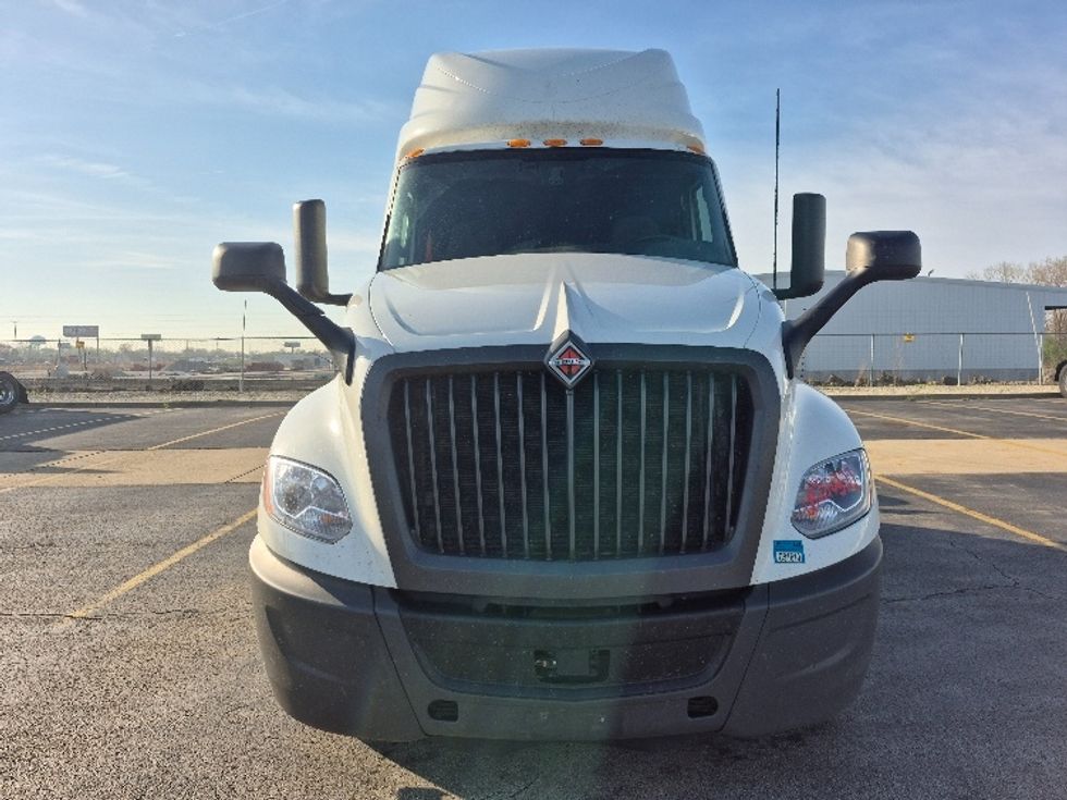 Sleeper Tractor-Heavy Duty Tractors-International-2023-LT625-Chicago (Chicago Ridge)-IL-588,198\n\t\tmiles-$ 44,750 - Image 2