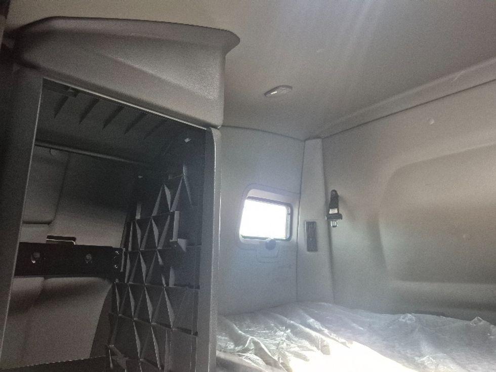 Sleeper Tractor-Heavy Duty Tractors-International-2023-LT625-Chicago (Chicago Ridge)-IL-588,198\n\t\tmiles-$ 44,750 - Image 23