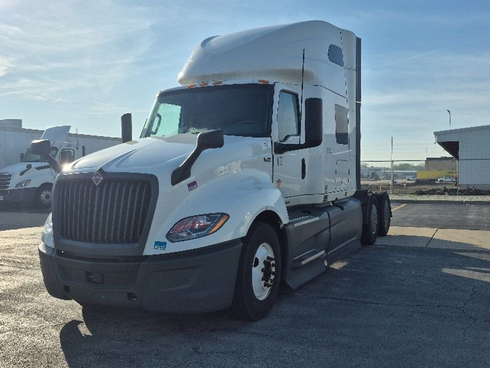 Sleeper Tractor-Heavy Duty Tractors-International-2023-LT625-Chicago (Chicago Ridge)-IL-588,198\n\t\tmiles-$ 44,750 - Image 3