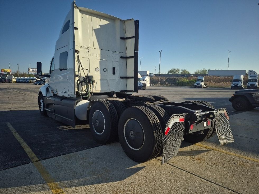 Sleeper Tractor-Heavy Duty Tractors-International-2023-LT625-Chicago (Chicago Ridge)-IL-620,048\n\t\tmiles-$ 44,750 - Image 5