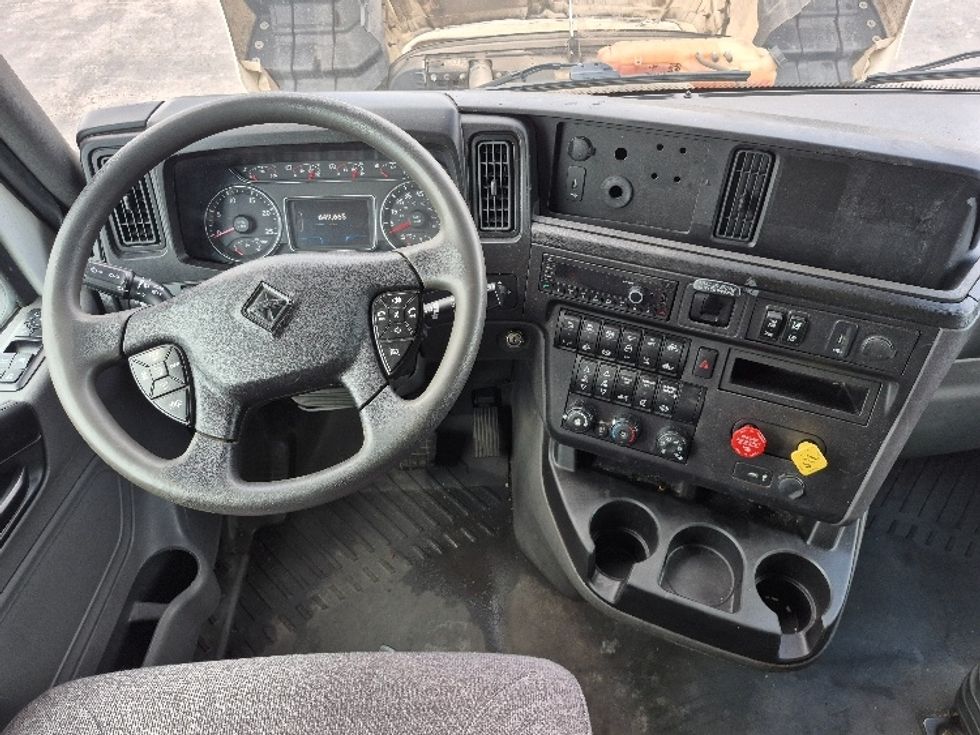Sleeper Tractor-Heavy Duty Tractors-International-2023-LT625-Chicago (Chicago Ridge)-IL-649,665\n\t\tmiles-$ 42,000 - Image 11