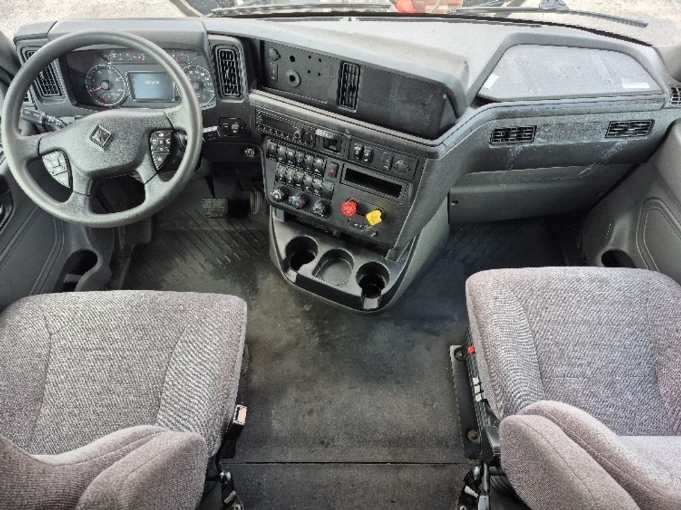 Sleeper Tractor-Heavy Duty Tractors-International-2023-LT625-Chicago (Chicago Ridge)-IL-649,665\n\t\tmiles-$ 42,000 - Image 12