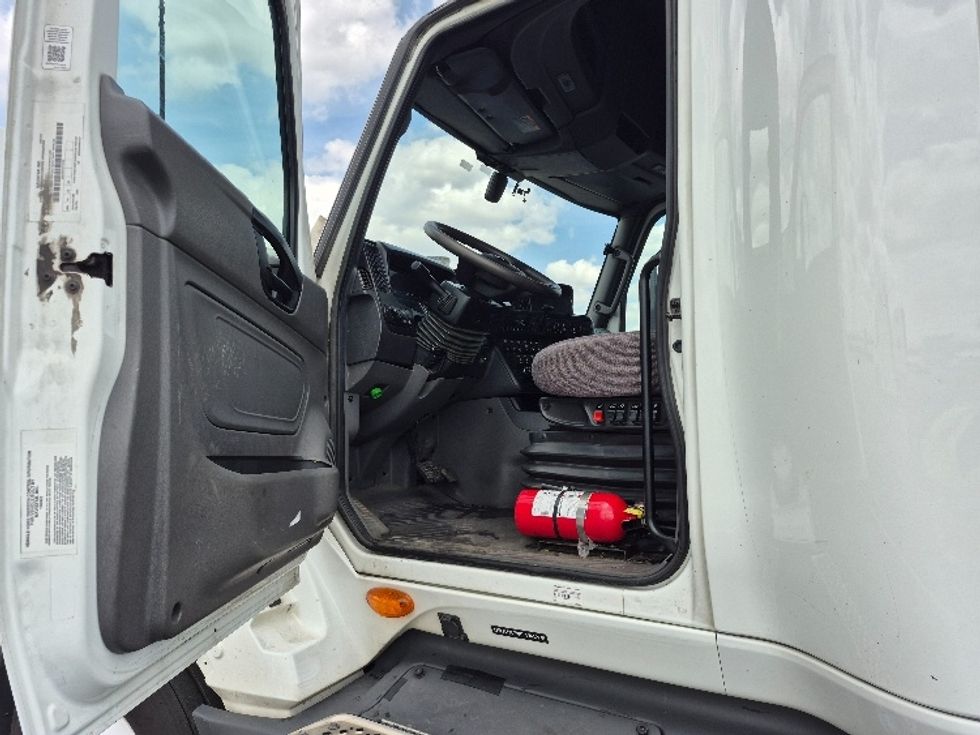 Sleeper Tractor-Heavy Duty Tractors-International-2023-LT625-Chicago (Chicago Ridge)-IL-649,665\n\t\tmiles-$ 42,000 - Image 9