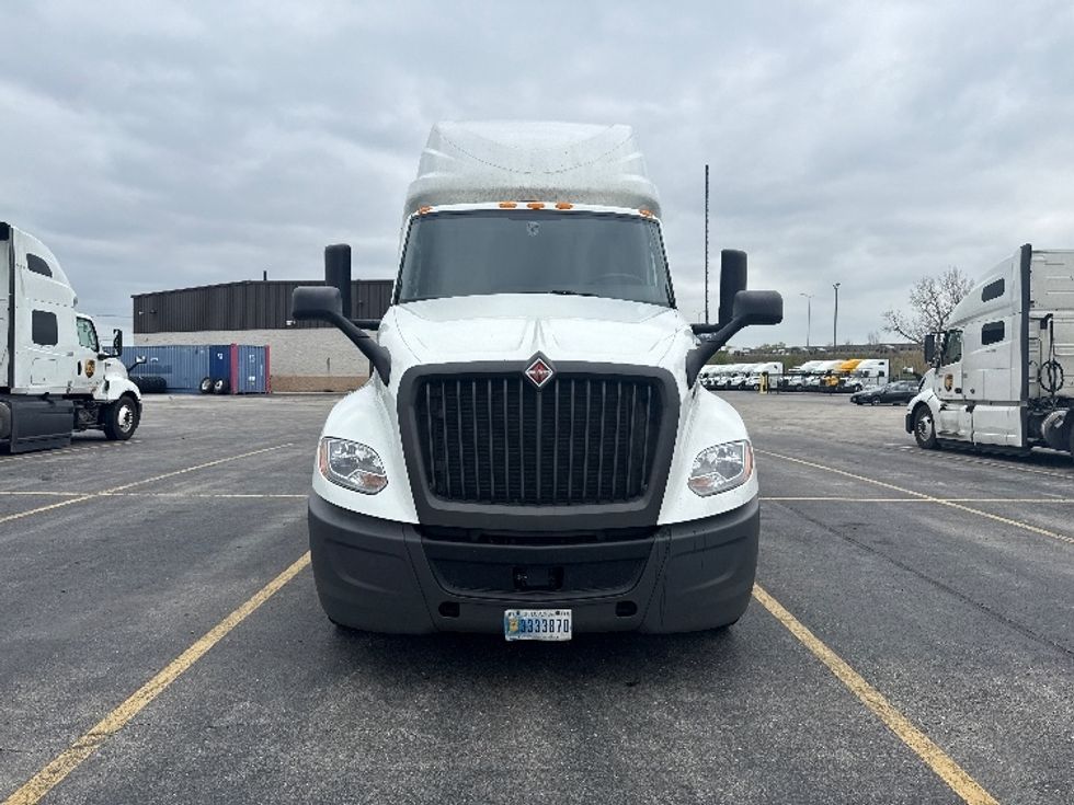 Sleeper Tractor-Heavy Duty Tractors-International-2023-LT625-Chicago (Chicago Ridge)-IL-649,991\n\t\tmiles-$ 42,000 - Image 2