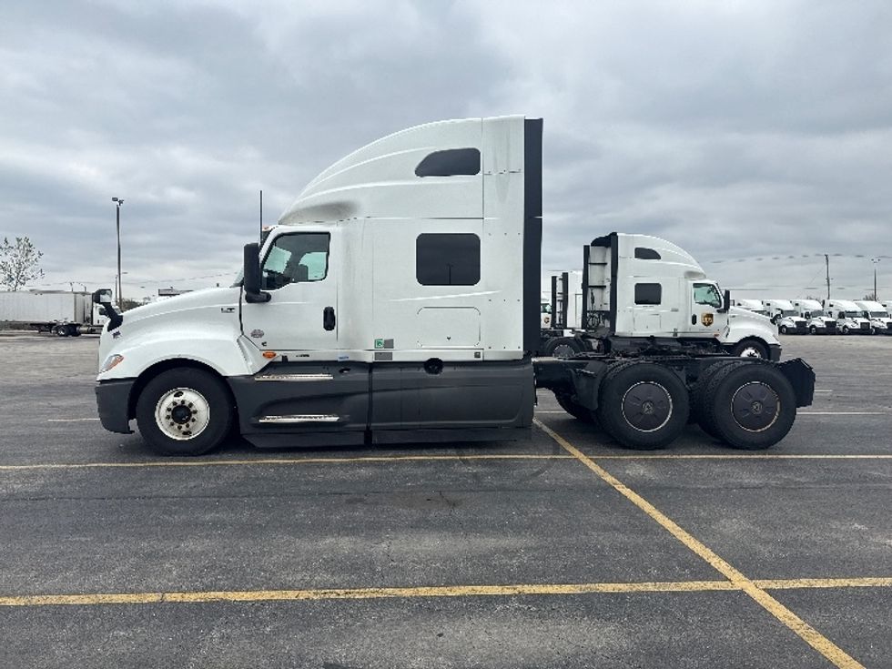 Sleeper Tractor-Heavy Duty Tractors-International-2023-LT625-Chicago (Chicago Ridge)-IL-649,991\n\t\tmiles-$ 42,000 - Image 4