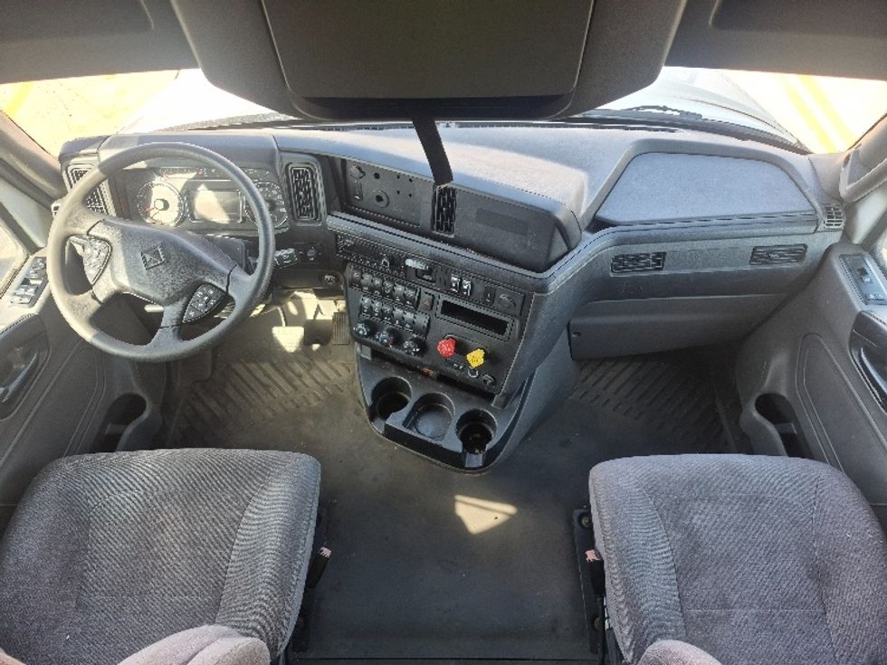 Sleeper Tractor-Heavy Duty Tractors-International-2023-LT625-Chicago (Chicago Ridge)-IL-668,742\n\t\tmiles-$ 39,000 - Image 12