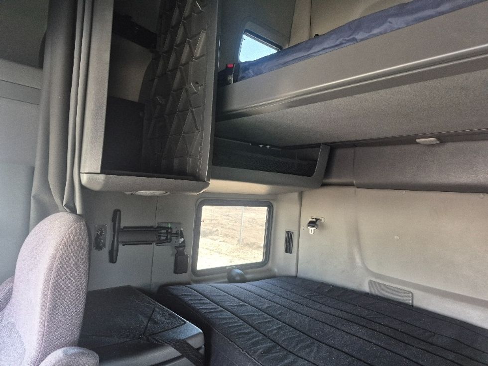 Sleeper Tractor-Heavy Duty Tractors-International-2023-LT625-Chicago (Chicago Ridge)-IL-668,742\n\t\tmiles-$ 39,000 - Image 18