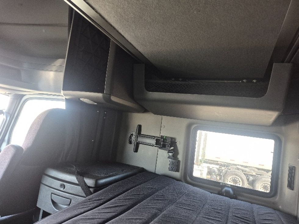 Sleeper Tractor-Heavy Duty Tractors-International-2023-LT625-Chicago (Chicago Ridge)-IL-668,742\n\t\tmiles-$ 39,000 - Image 19