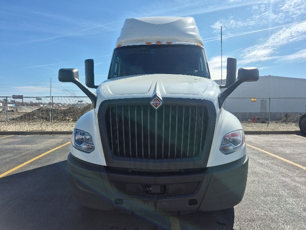 Sleeper Tractor-Heavy Duty Tractors-International-2023-LT625-Chicago (Chicago Ridge)-IL-668,742\n\t\tmiles-$ 39,000 - Image 2
