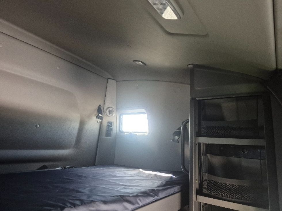 Sleeper Tractor-Heavy Duty Tractors-International-2023-LT625-Chicago (Chicago Ridge)-IL-668,742\n\t\tmiles-$ 39,000 - Image 24