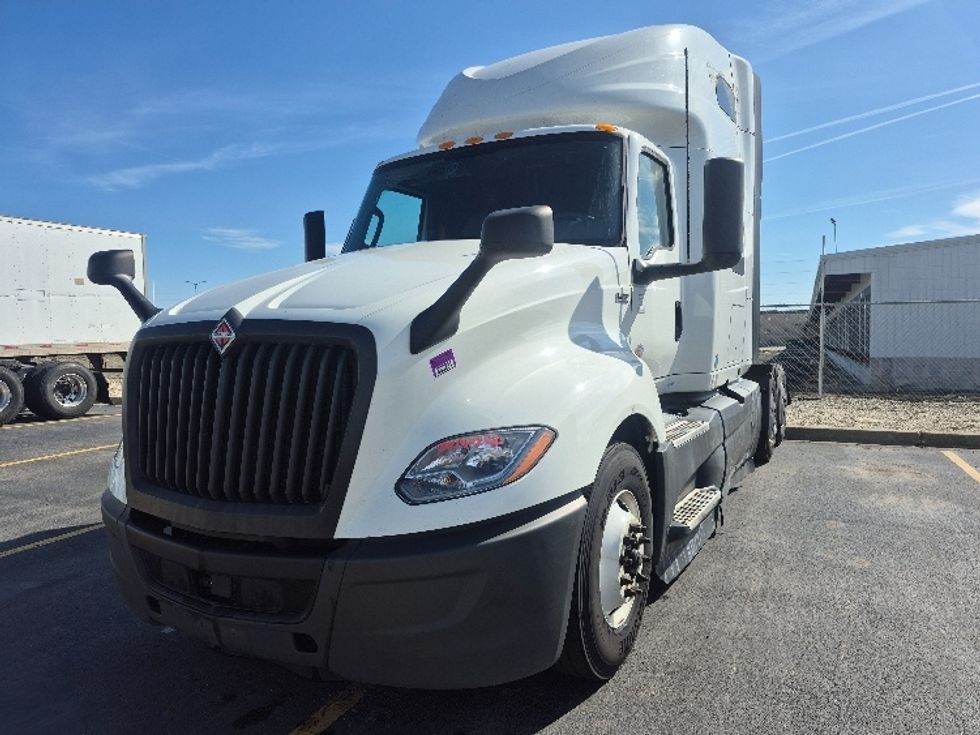 Sleeper Tractor-Heavy Duty Tractors-International-2023-LT625-Chicago (Chicago Ridge)-IL-668,742\n\t\tmiles-$ 39,000 - Image 3